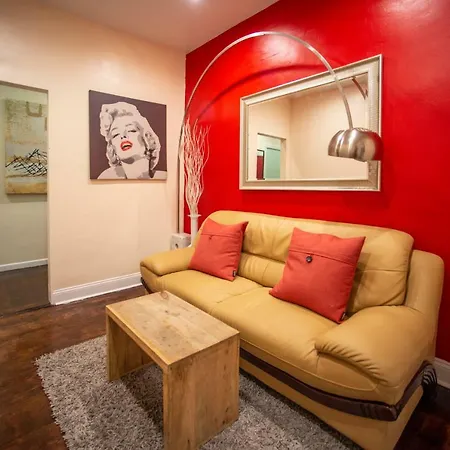 Private Room In A Shared Apartment 15 Minutes To Times Square!